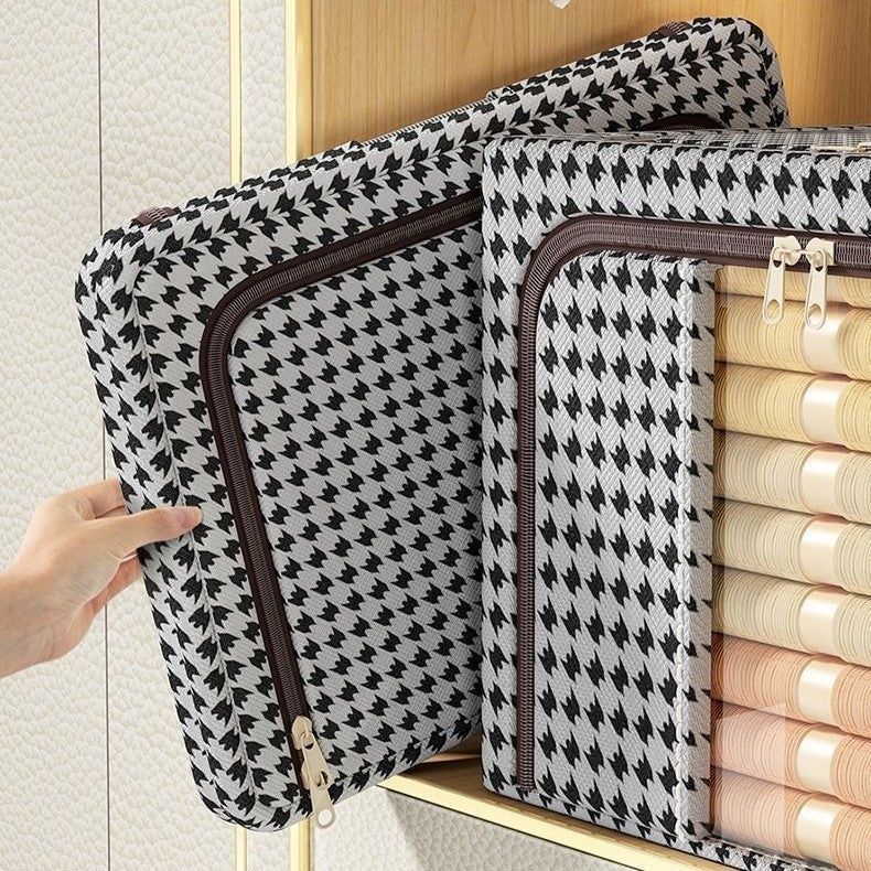 Cutie de Depozitare Pliabila pentru Haine, Cadru Metalic si Suport Baza Stabil, Fermoar Bidirectional, Fereastra Transparenta, Material Textil, Design Zebra, 24 L, 40x30x20 cm, Alb/Negru