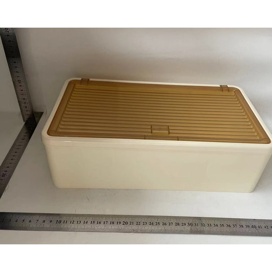 Organizator Cosmetice Suspendat, Montare pe Perete Fara Perforare, 3 Rafturi si Usa Transparenta, Material PP si ABS, Bej, 36.5x10.9x20 cm
