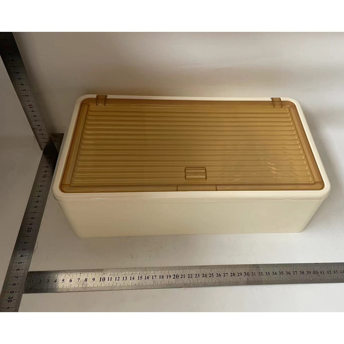 Organizator Cosmetice Suspendat, Montare pe Perete Fara Perforare, Usa Transparenta Anti-Praf, Material PP si ABS, 36.5x10.9x20 cm, Bej