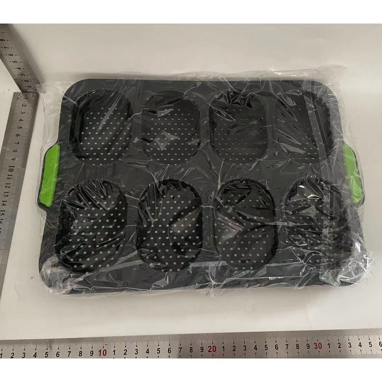 Forme de Silicon pentru Copt, 8 Cavitati Ovale pentru Paine si Prajituri, Material Antiaderent Termorezistent, 34.5 x 23.8 x 2.5 cm, Negru/Verde