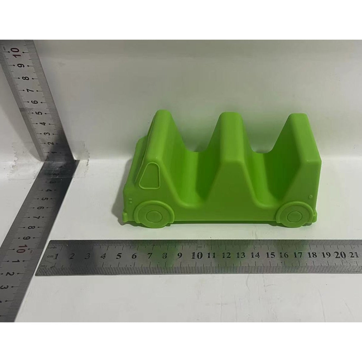 Suport pentru Taco si Tortilla, Model Autobuz Jucaus, Polipropilena Fara BPA, Compatibil Masina de Spalat Vase, 14 x 7.5 x 6.5 cm, Verde