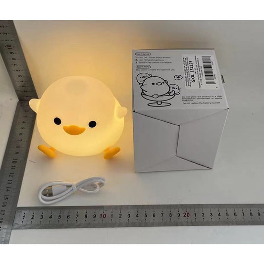 Lampa de Veghe pentru Copii, Model Ratusca din Silicon Moale, Senzor Tactil, Lumina Calda Reglabila, Timer 20 Minute, Baterie 800 mAh, Incarcare USB-C, 12.2x10.5x9.2 cm, Alb