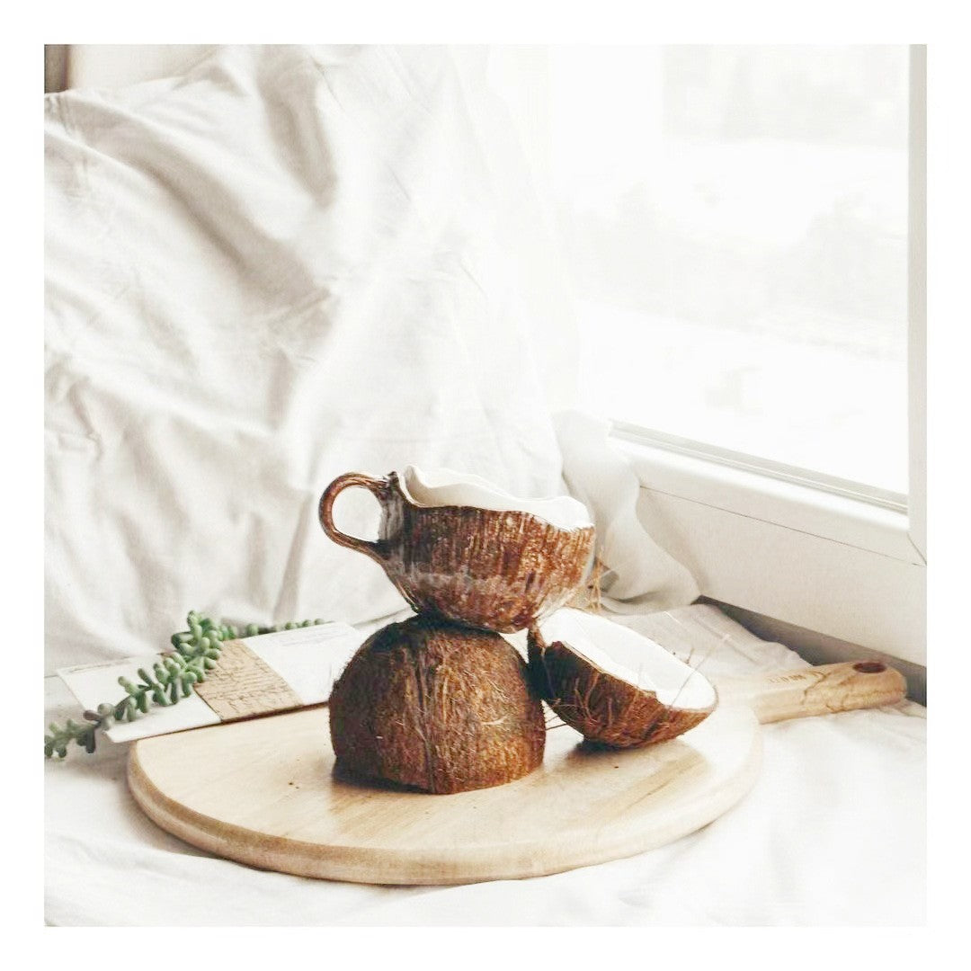 Cană din Ceramică cu Linguriță, Model Nucă de Cocos, Design Rustic, 201-300 ml, Maro