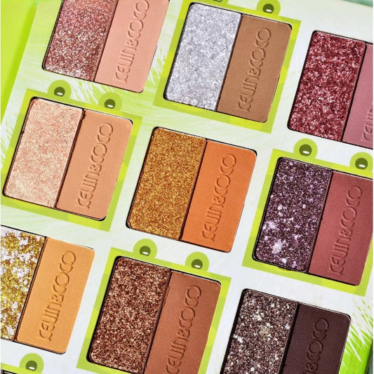 Kevin&Coco Set Machiaj cu 38 Culori, Paleta Farduri de Ochi, Iluminator si Contouring, Design Portabil cu Husa Pufoasa Model Broscuta, Ingrediente Non-Toxice, Multicolor, 17.3x12.5x5 cm
