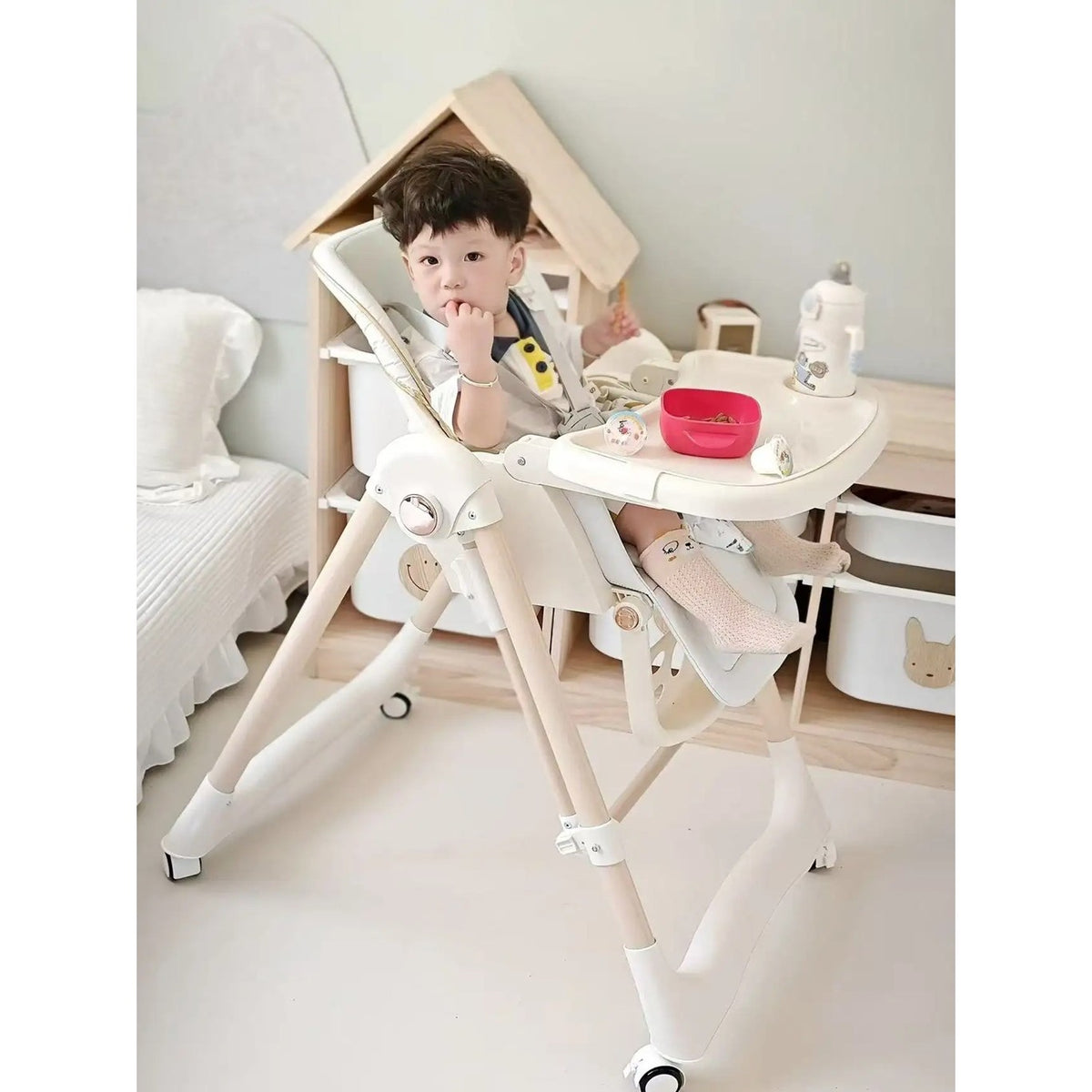 Scaun de Masa 2in1 si Balansoar pentru Copii, Pliabil, cu Roti, Inaltime si Spatar Reglabil, Tava Dubla, Centura 5 Puncte, Otel si Piele PU, 96 x 56 x 76 cm, Alb