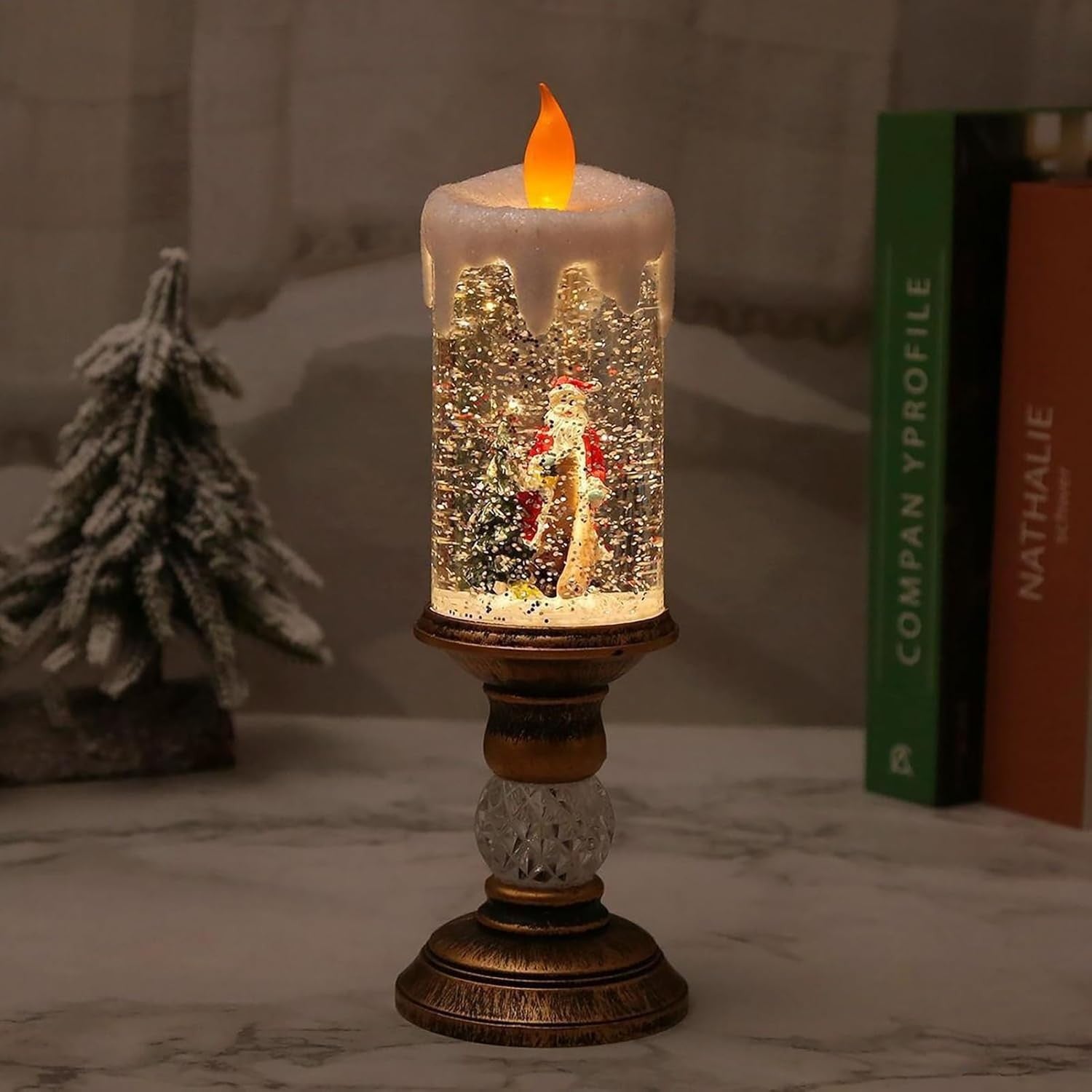 Decorațiune Luminoasă de Crăciun, Lampă LED Tip Sfeșnic cu Muzică și Efect de Ninsoare, Model Moș Crăciun și Brad, Alimentare USB sau Baterii, PVC, 26x8.5x8.5 cm, Auriu
