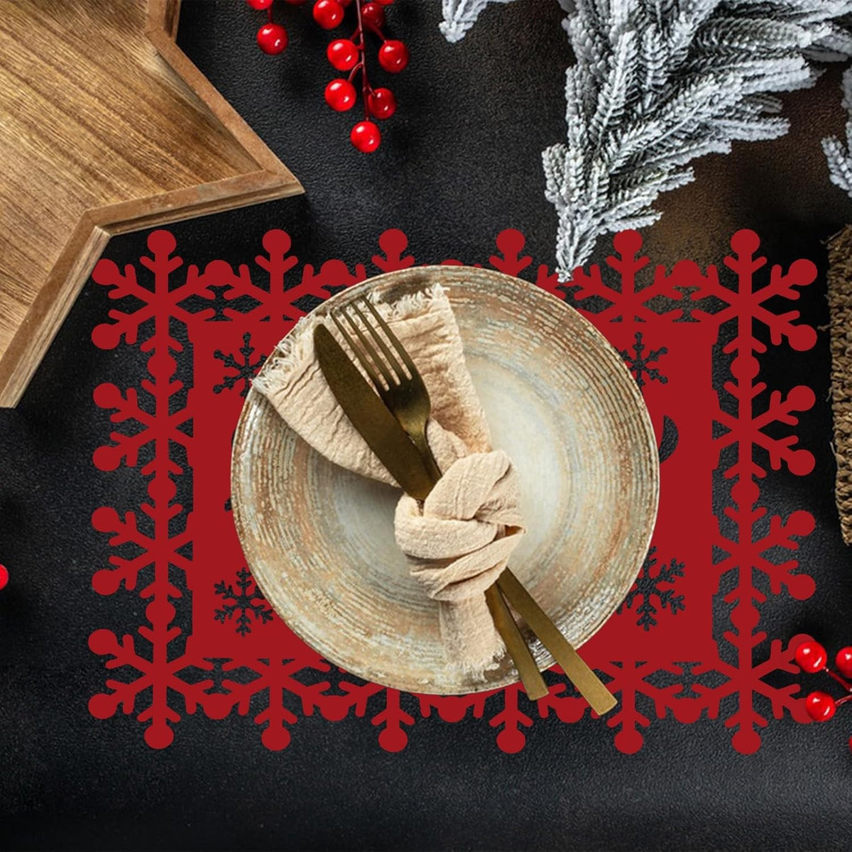Teomarket, Set 12 Piese Servete De Masa Si Suporturi Pahare, Design Craciun Merry Christmas, Material Textil Premium, 6 Servete 25x35 cm si 6 Suporturi 10x10 cm, Rosu