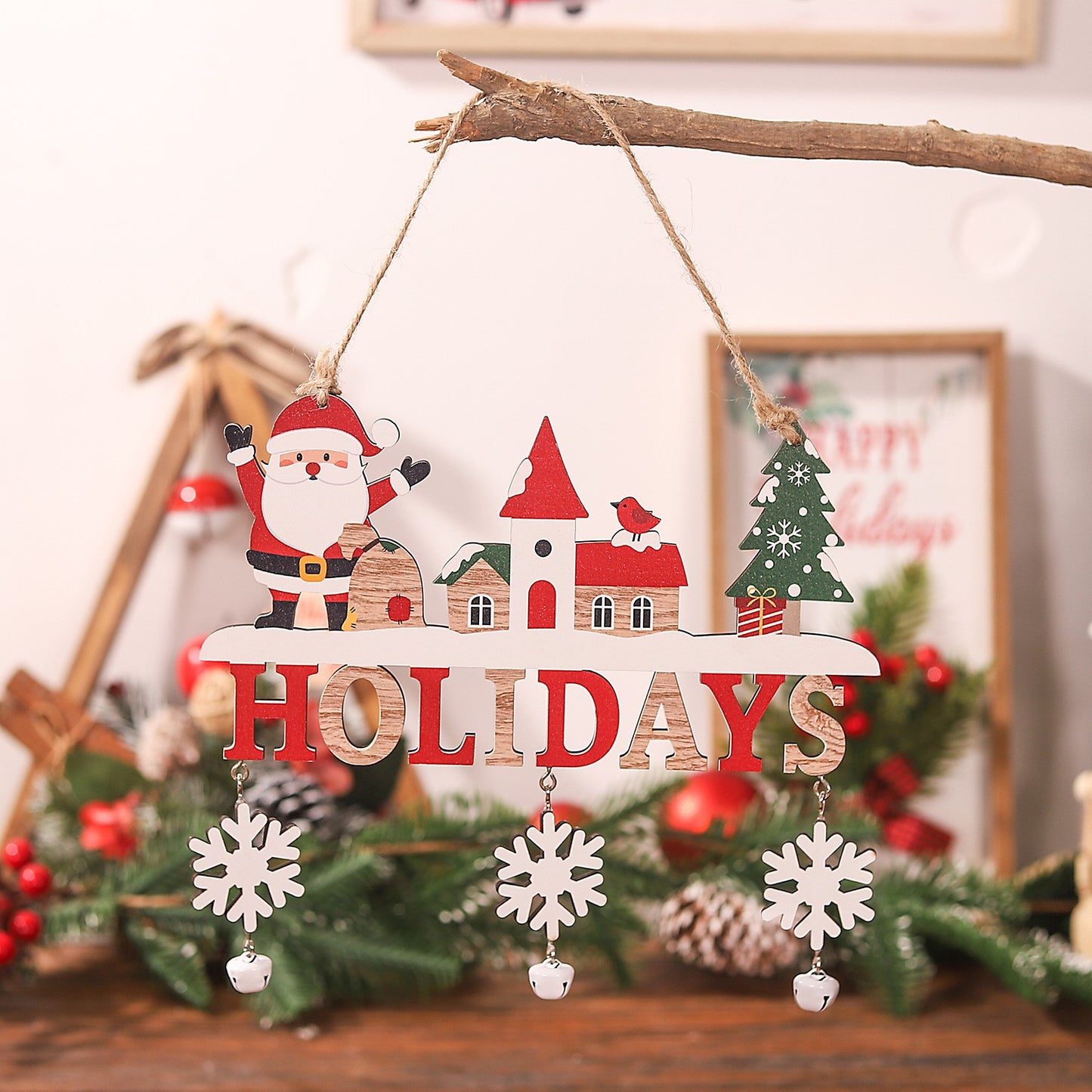 Decoratiune de Craciun pentru Brad, Model Mos Craciun cu Mesaj Let It Snow, Lemn Natural Pictat, cu Snur de Agatare, Multicolor, 21.9x19 cm