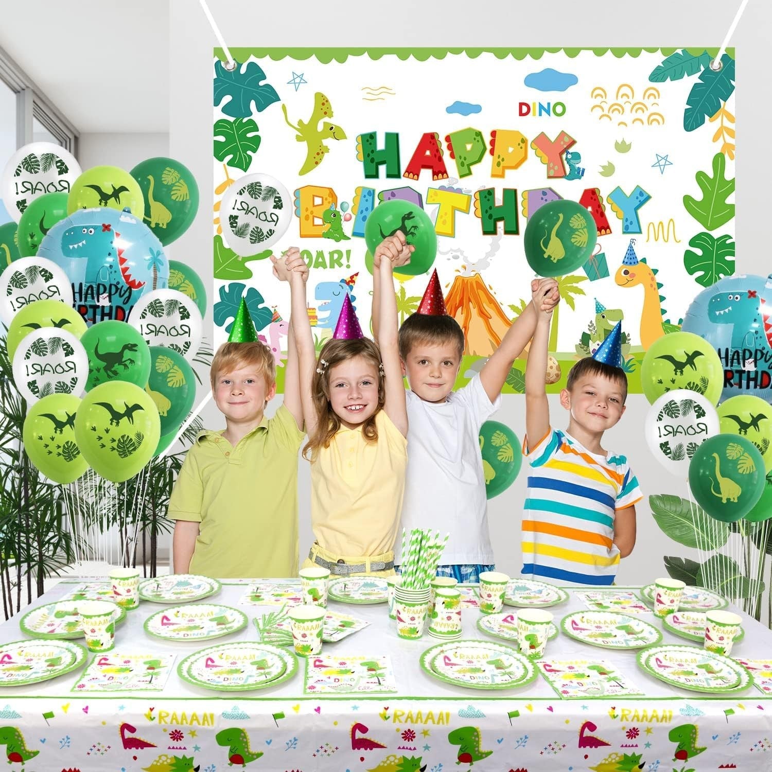 Set Complet Accesorii Masa Pentru Petrecere Tematica Dino Park, Set 82 Piese, Include Farfurii, Pahare, Tacamuri si Fata de Masa, Carton si Plastic, Multicolor