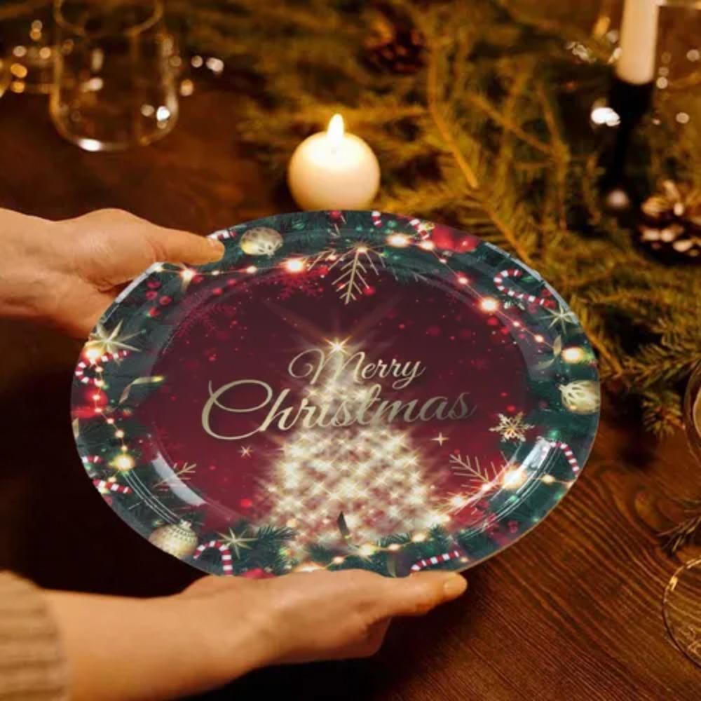 Set 16 Farfurii de Unica Folosinta pentru Craciun, Model Brad si Mesaj Merry Christmas, Hartie Ecologica, Diametru 23 cm, Rosu si Verde