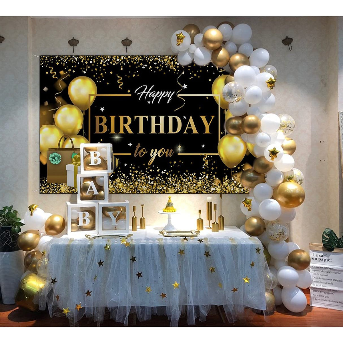 Banner Tip Fundal Foto Happy Birthday, Panou Decorativ Aniversare, Poliester Rezistent cu Sfoara 6 m si Inele de Prindere, 185 x 110 cm, Negru/Auriu