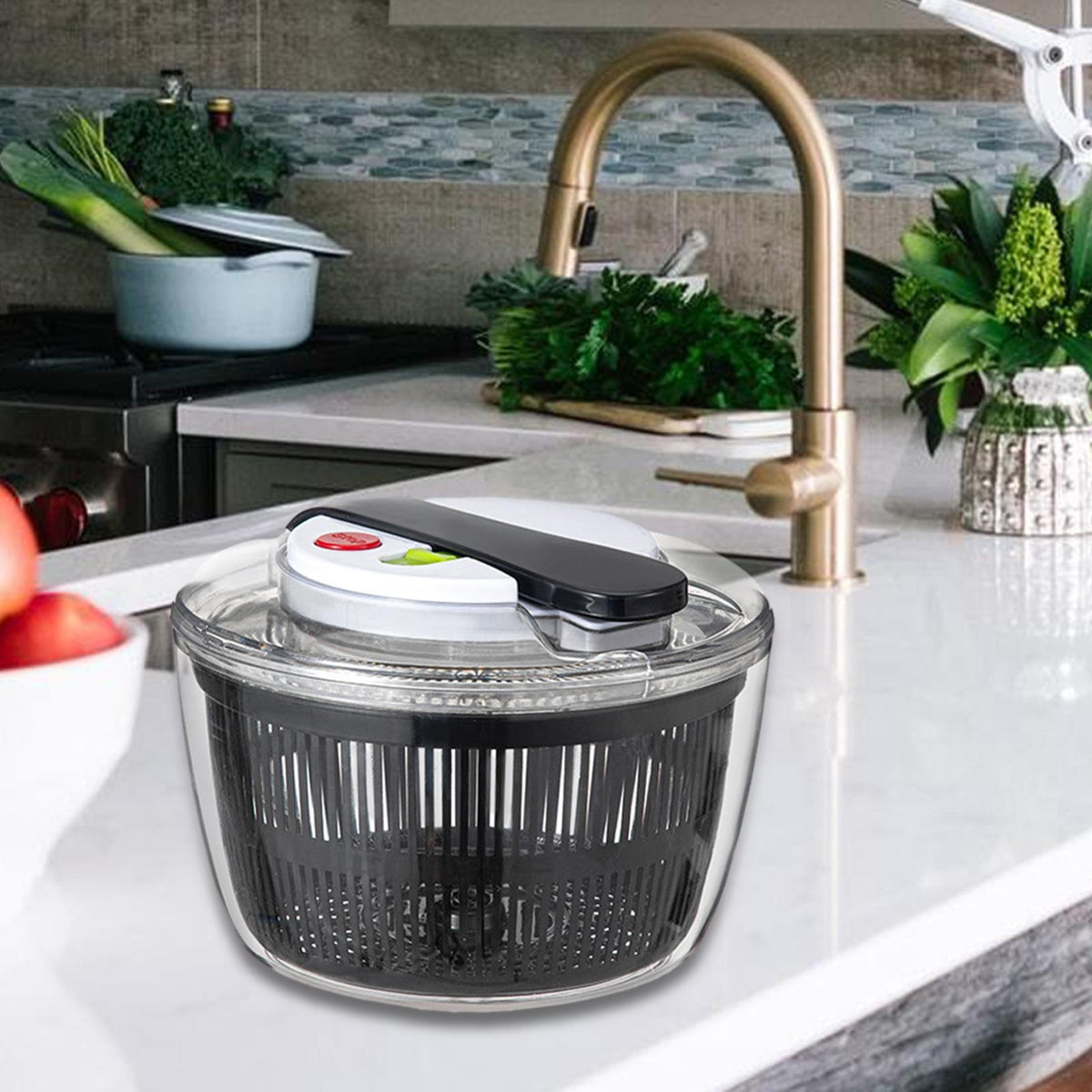 Uscator Manual pentru Salata si Verdeturi, Centrifuga Legume cu Buton Stop si Filtru Apa, Polipropilena si ABS, Capacitate 3L, 16x15x21 cm, Negru