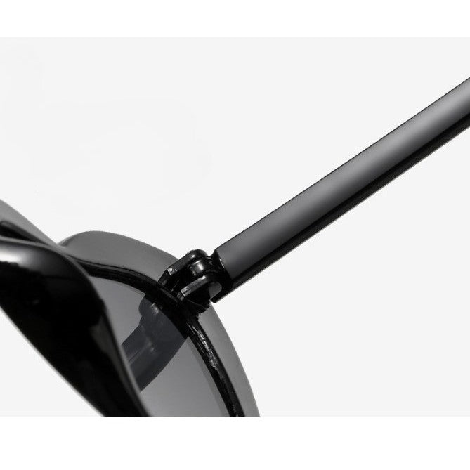 Ochelari de Soare in Forma de Inima pentru Petrecerea Burlacitelor, Protectie UV, Accesorii Nunta si Festival, Rama Plastic, 14.7x4.9x14.2 cm, Negru