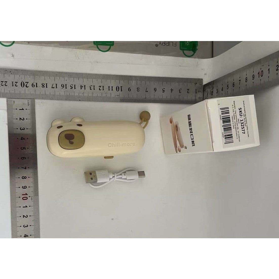 Aparat de Sigilat Pungi si Ambalaje, Incarcare USB Tip C, Baza Magnetica, Portabil, Baterie 400 mAh, Model Ursulet, ABS si Silicon, 10.2 x 3.7 x 4.3 cm, Maro