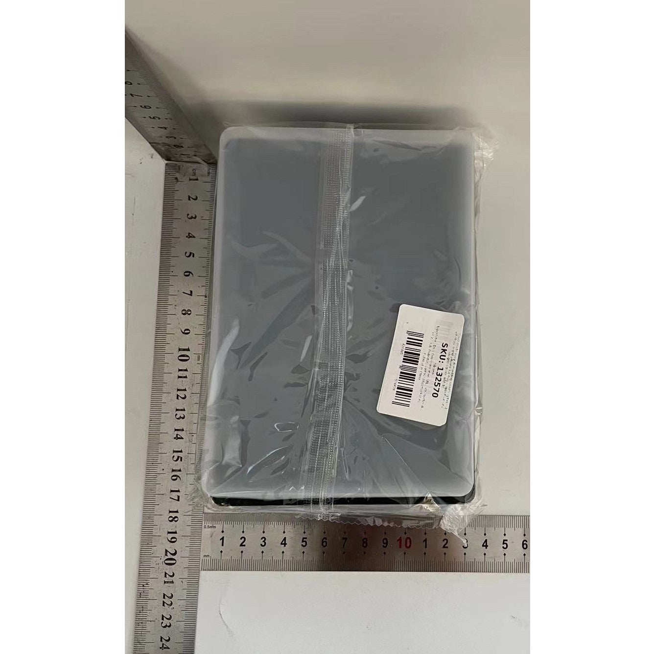 Formă Pentru Gheață, 6 Compartimente Pătrate Mari cu Capac, Silicon Alimentar Fără BPA, Rezistent la Temperaturi Extreme, 17 x 12 x 6 cm, Negru