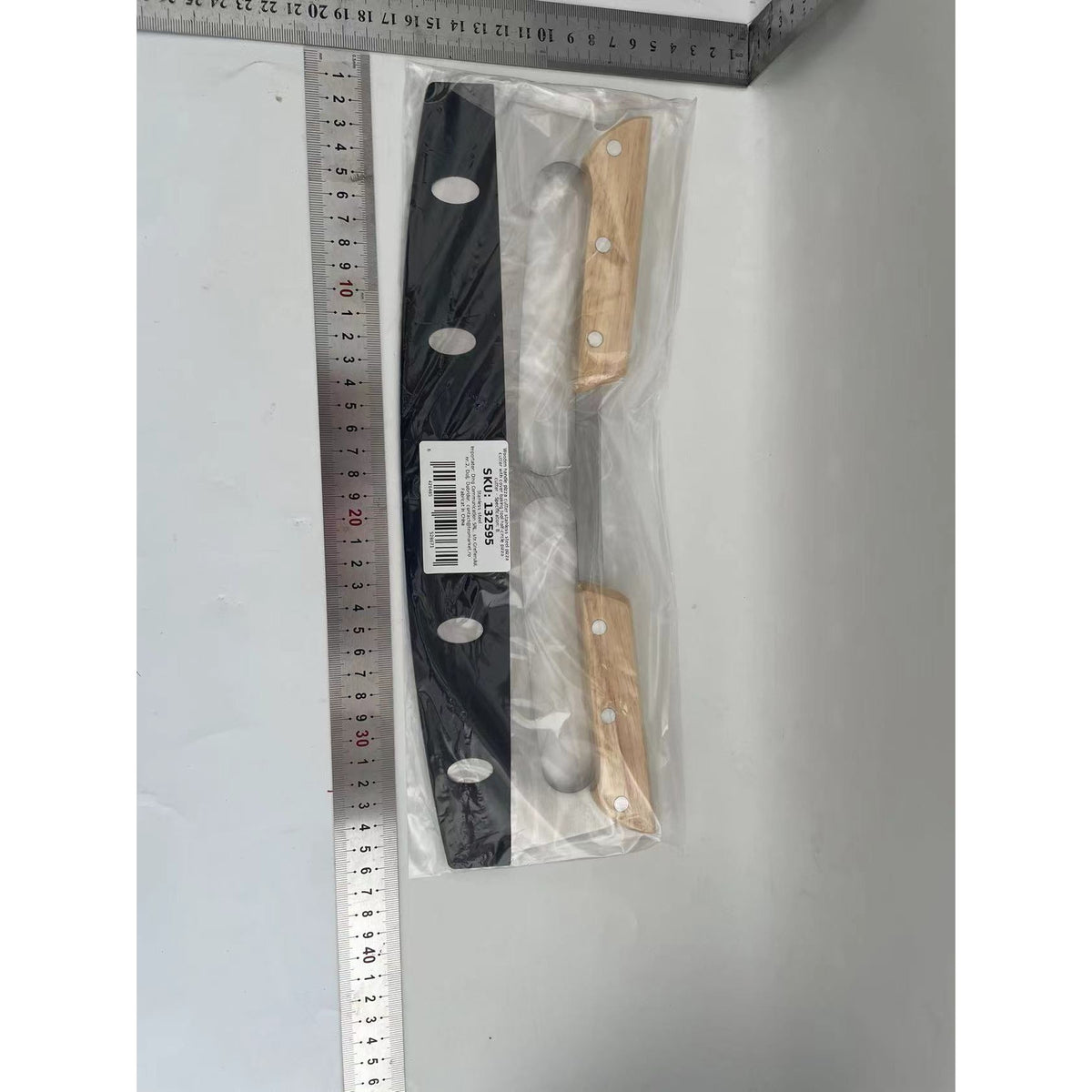 Taietor Feliator de Pizza, Lama Semiluna din Otel Inoxidabil, Maner Ergonomic din Lemn, Capac de Protectie Inclus, 34x10 cm, Maro