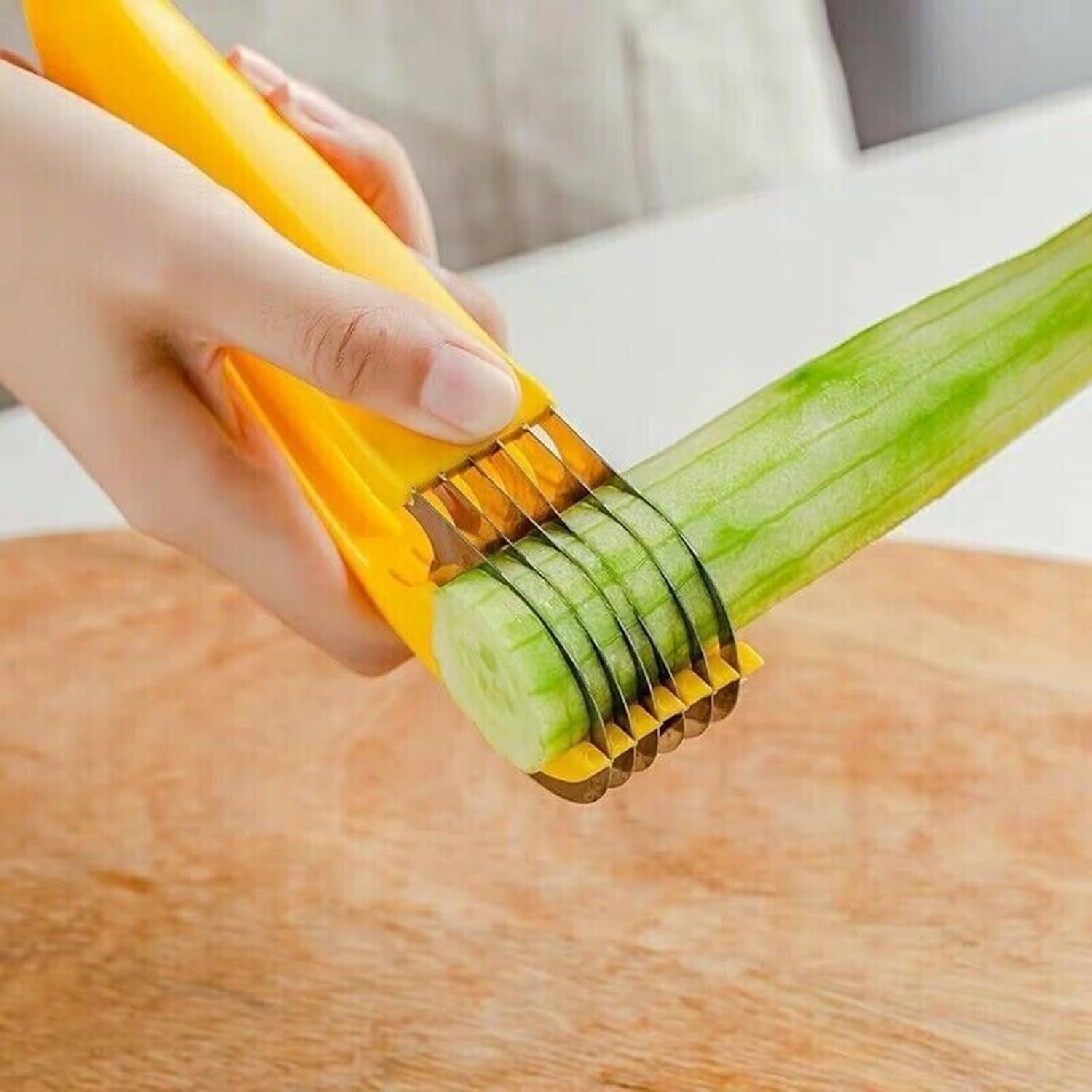 Feliator pentru Alimente si Legume, Dispozitiv de Taiere Rapida cu Lame din Otel Inoxidabil, Design Ergonomic Forma Banana, Plastic ABS, 17.5x5x4 cm, Galben