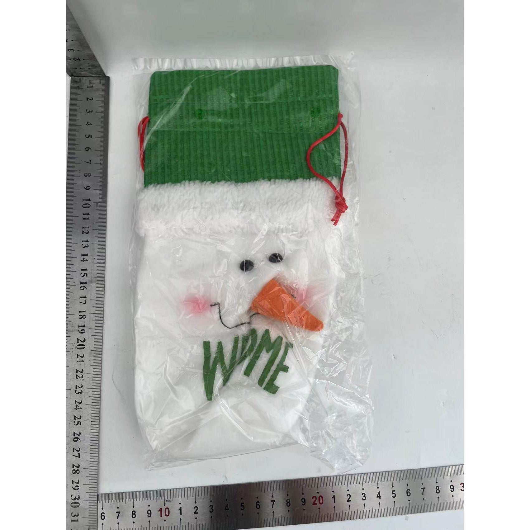 Săculeț de Crăciun pentru Sticlă, Model Om de Zăpadă Accesorizat, Ambalaj Cadou Textil, Marime Universala, 13x28 cm, Verde