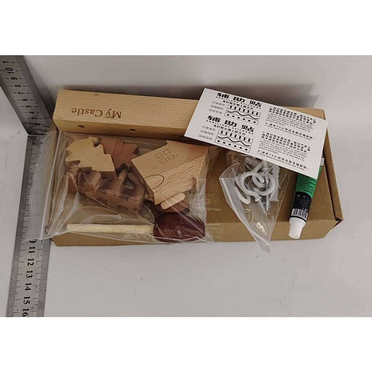 Suport pentru Chei, Cuier Perete Model Casuta, Lemn Natural cu 6 Carlige, Montare cu Adeziv Fara Perforare, Sarcina 5 kg, 14.5 x 2 x 22.5 cm, Maro