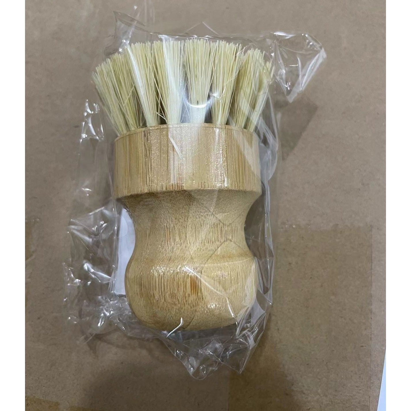 Perie de Curatat Vase si Alimente, Design Ergonomic Antialunecare, Lemn de Fag si Sisal Natural, 8 x 5 cm, Bej