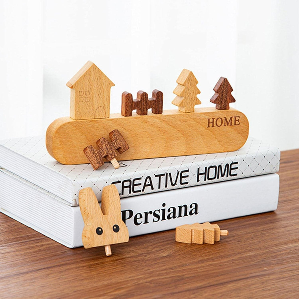 Suport pentru Chei si Organizator de Perete, Autoadeziv Fara Perforare, 5 Carlige si Design Casuta, Lemn Natural, 13.5 x 23 cm, Maro
