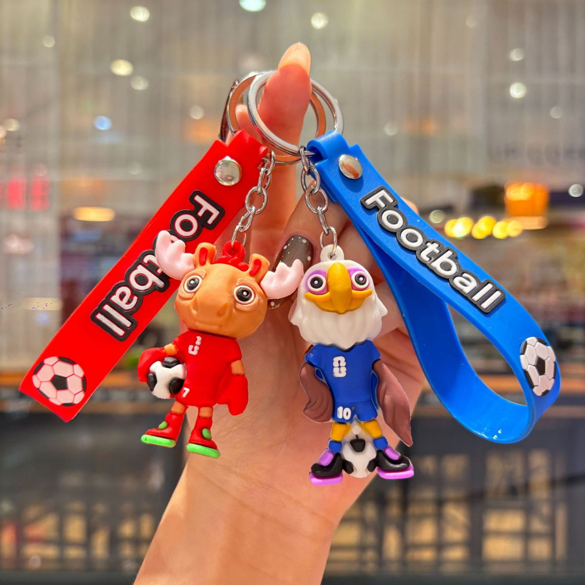 Breloc Chei Fotbal, Mascota Vultur Cupa Mondiala, Accesoriu Ghiozdan si Rucsac, Cauciuc Moale, 6.2 x 3.4 cm, Albastru