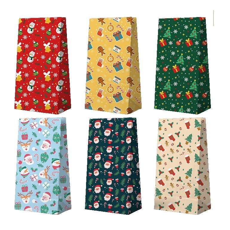Set 12 Pungi de Cadou pentru Craciun, Motive Festive de Iarna, Include 12 Stickere Decorative, Hartie Kraft Ecologica, 24 x 13 x 8 cm, Multicolor