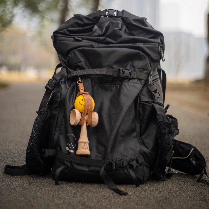 Husa Pentru Kendama, Suport De Depozitare Si Transport, Sistem Prindere Tip Breloc Cu Catarama Metalica, Piele Ecologica, 19.5 x 2.5 cm, Maro