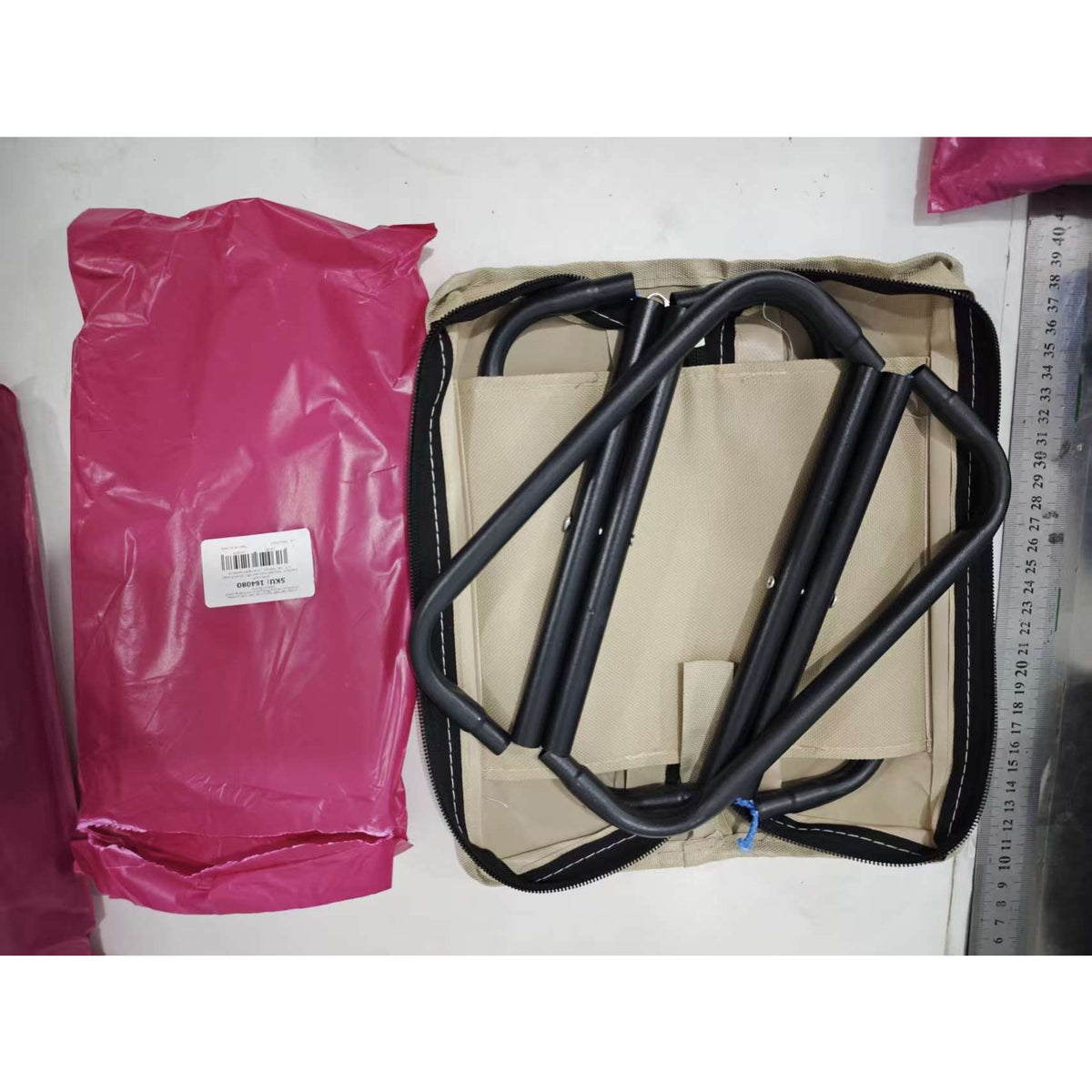 Scaun Pliabil Portabil pentru Camping si Pescuit, Adulți, Cadru Metalic si Panza Oxford, 24 x 24 x 28 cm, Negru/Bej