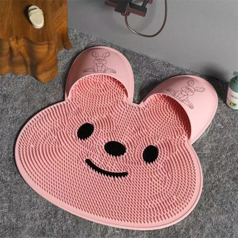Covoras de Baie pentru Masaj si Spalare Picioare, Ventuze Antiderapante, Exfoliere si Relaxare, Material TPE, Model Iepuras, 45 x 45 cm, Roz