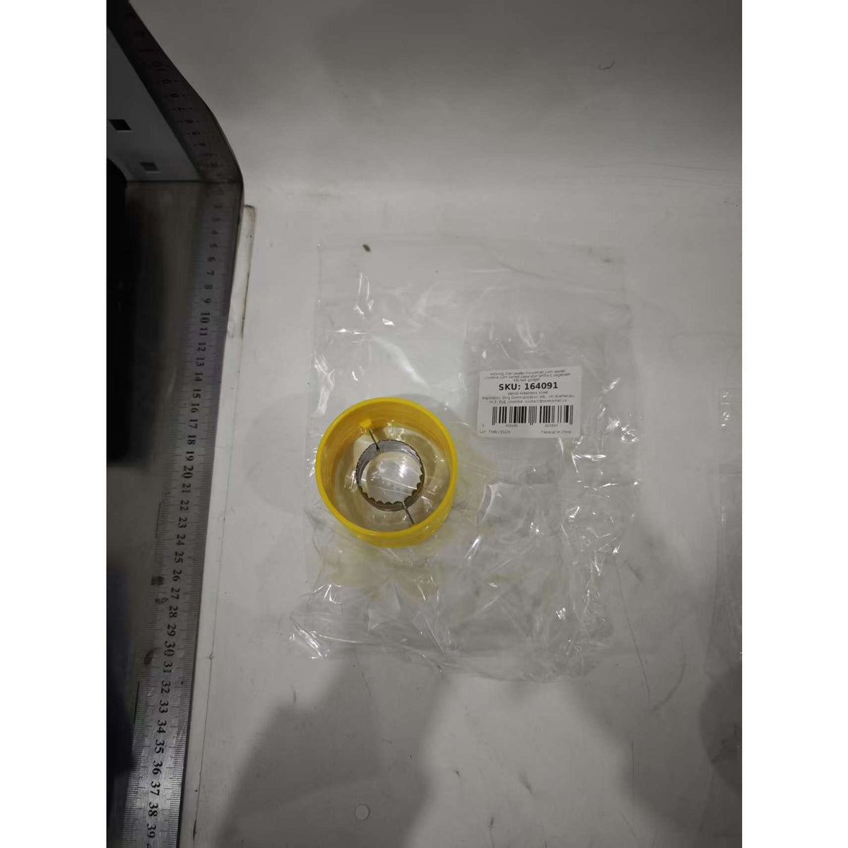Ustensila pentru Curatare Porumb, Separator Boabe cu Sistem Rotativ, Otel Inoxidabil si Plastic ABS, Diametru 3.6 cm, Galben