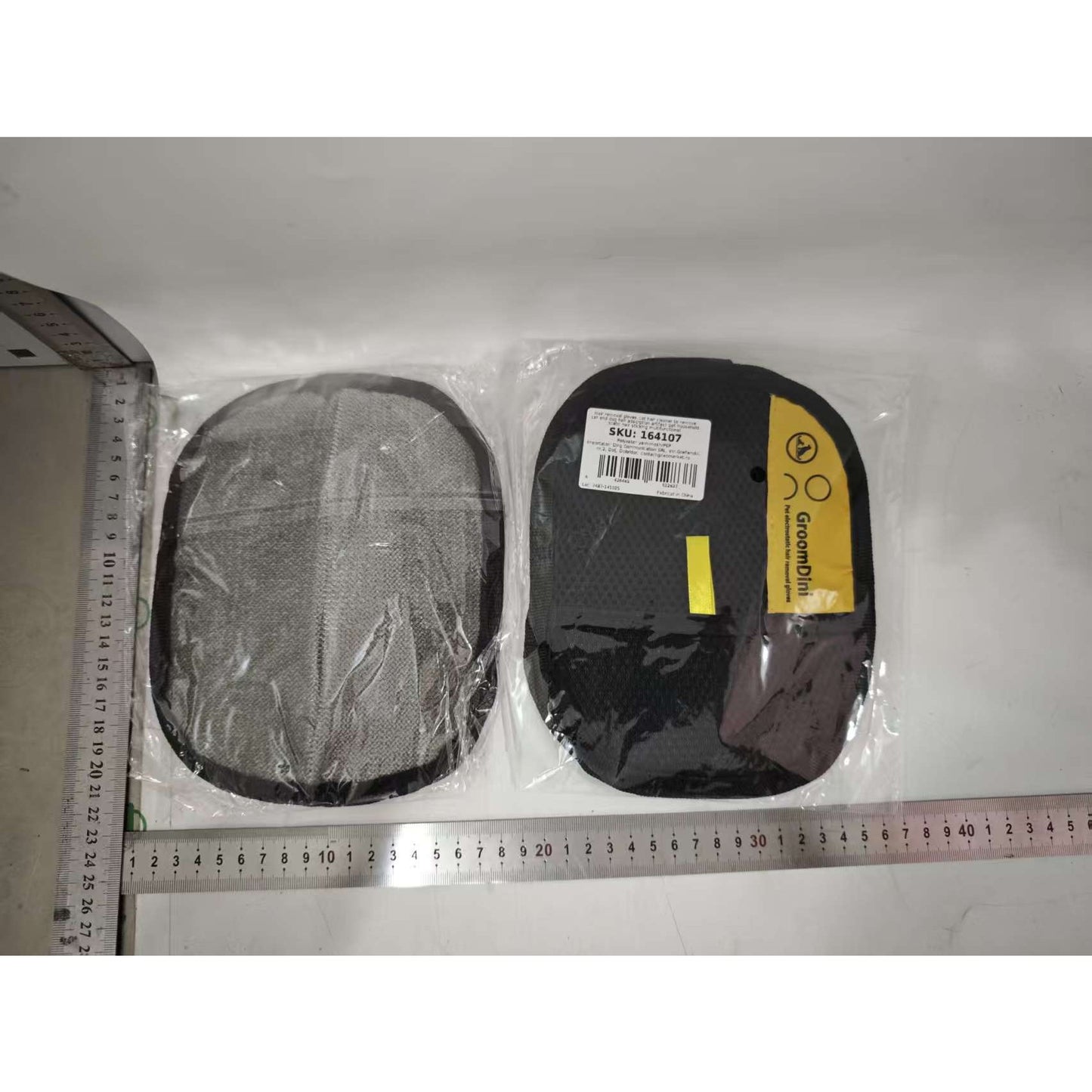 Mănușă pentru Îndepărtarea Părului de Animale, Efect Electrostatic pentru Haine și Mobilier, Pânză Reutilizabilă, 24 x 16 cm, Negru
