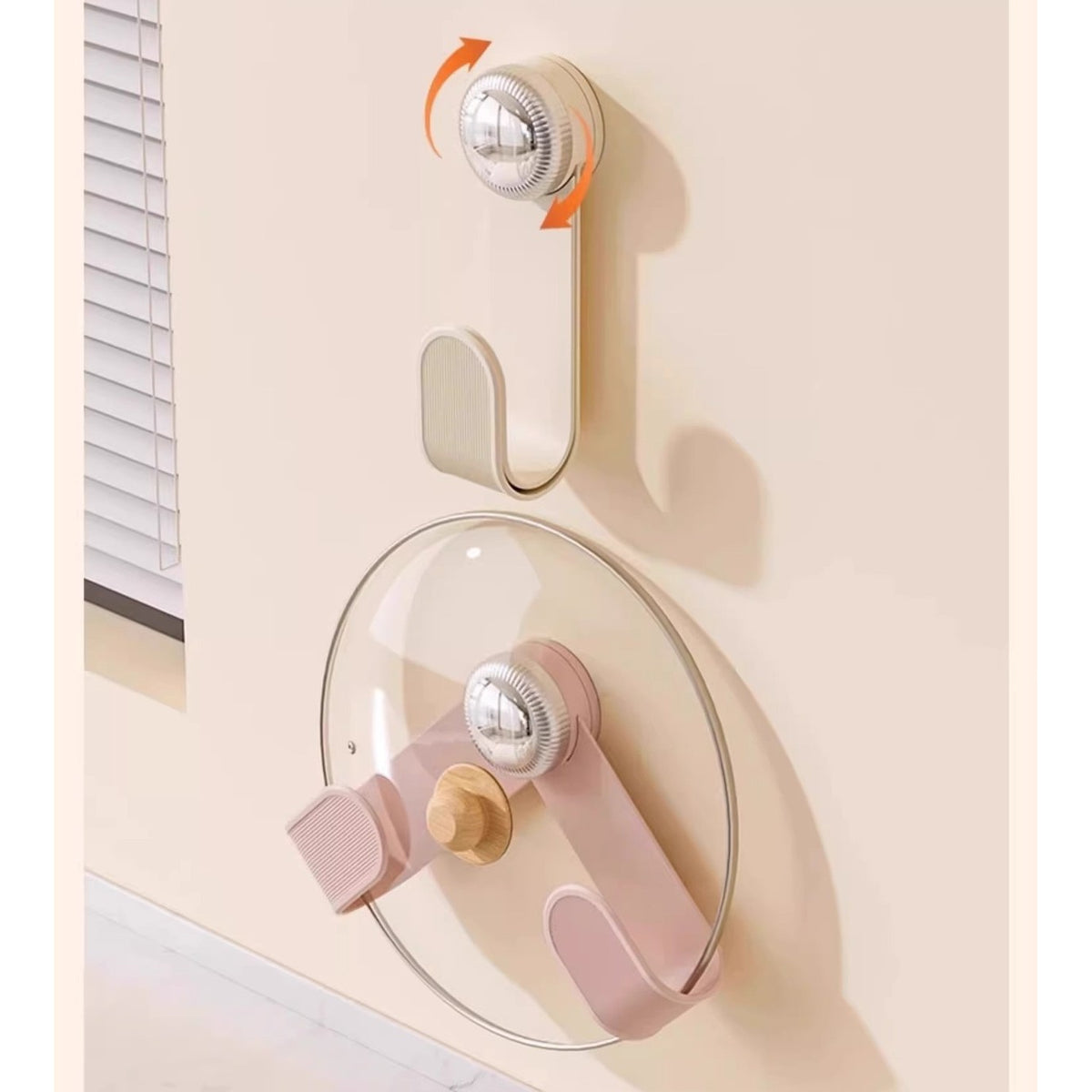 Suport Bucatarie Rotativ 360 Grade pentru Capace si Tocatoare, Organizator Multifunctional cu Fixare prin Lipire Fara Gaurire, Plastic Rezistent, 5 x 5 x 18.5 cm, Roz