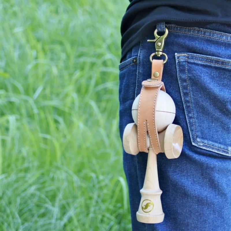 Husa pentru Kendama, Suport Depozitare cu Catarama pentru Transport, Piele Ecologica, Model Breloc, 19.5 x 2.5 cm, Apricot