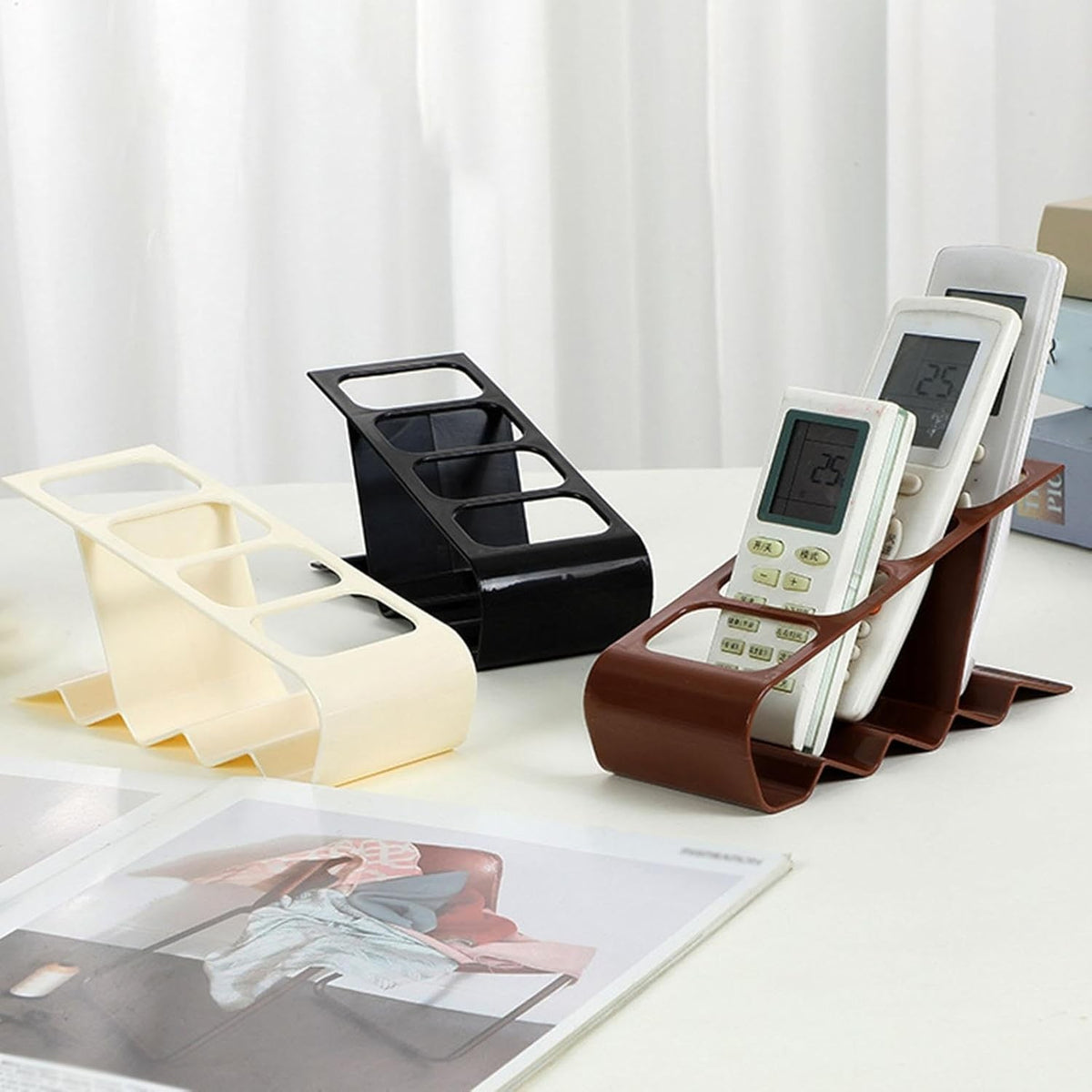 Suport Organizator de Birou pentru Telecomenzi și Telefoane, Multifuncțional cu 4 Compartimente, Plastic Rezistent, 18 x 7 x 9 cm, Alb