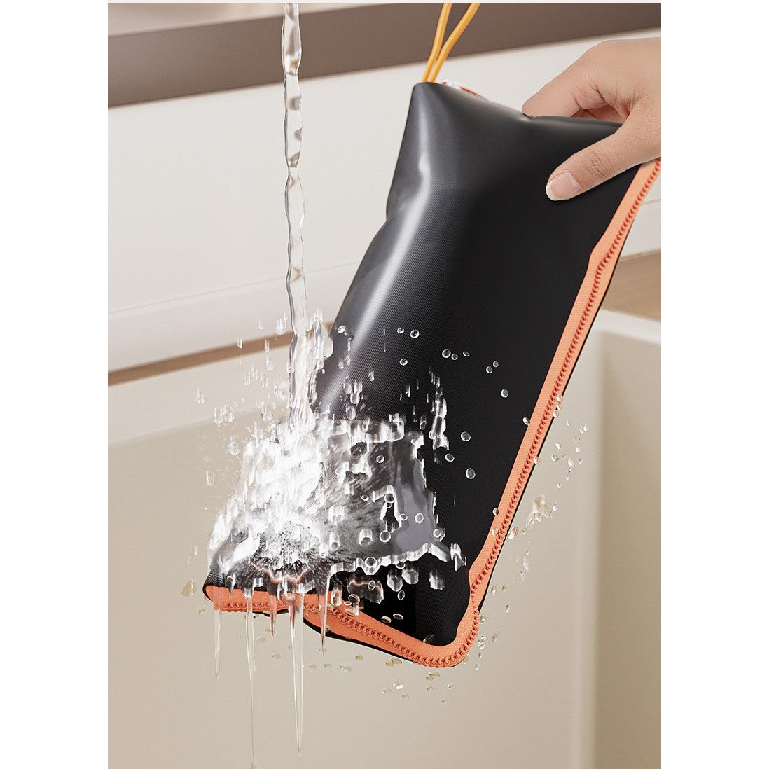 Husa Depozitare Umbrela Pliabila, Interior Microfibra Absorbanta si Exterior Impermeabil, Inchidere Fermoar, Panza Oxford, 28 x 12 cm, Negru/Portocaliu