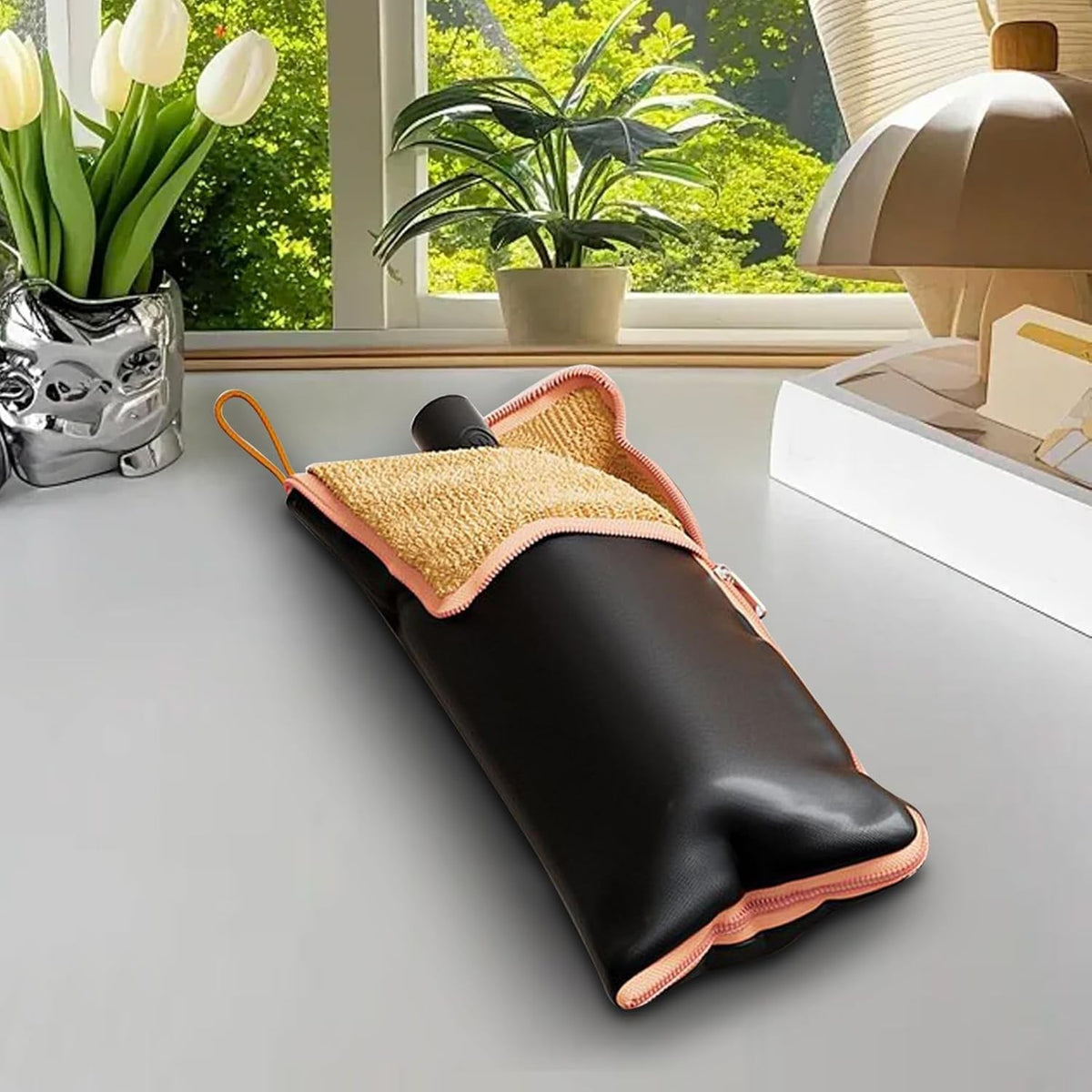 Husa Depozitare Umbrela Pliabila, Interior Microfibra Absorbanta si Exterior Impermeabil, Inchidere Fermoar, Panza Oxford, 28 x 12 cm, Negru/Portocaliu