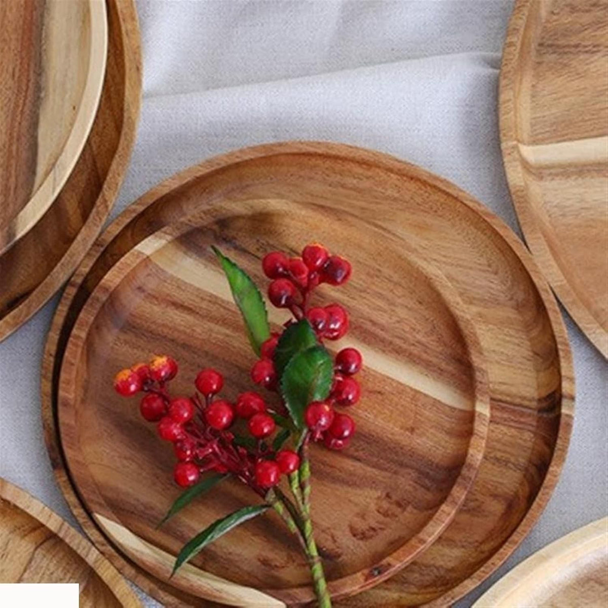 Farfurie din Lemn de Salcam, Platou Rotund pentru Servire Alimente sau Decor, Stil Rustic, Finisaj Natural, 20 x 1.5 cm, Maro Natur