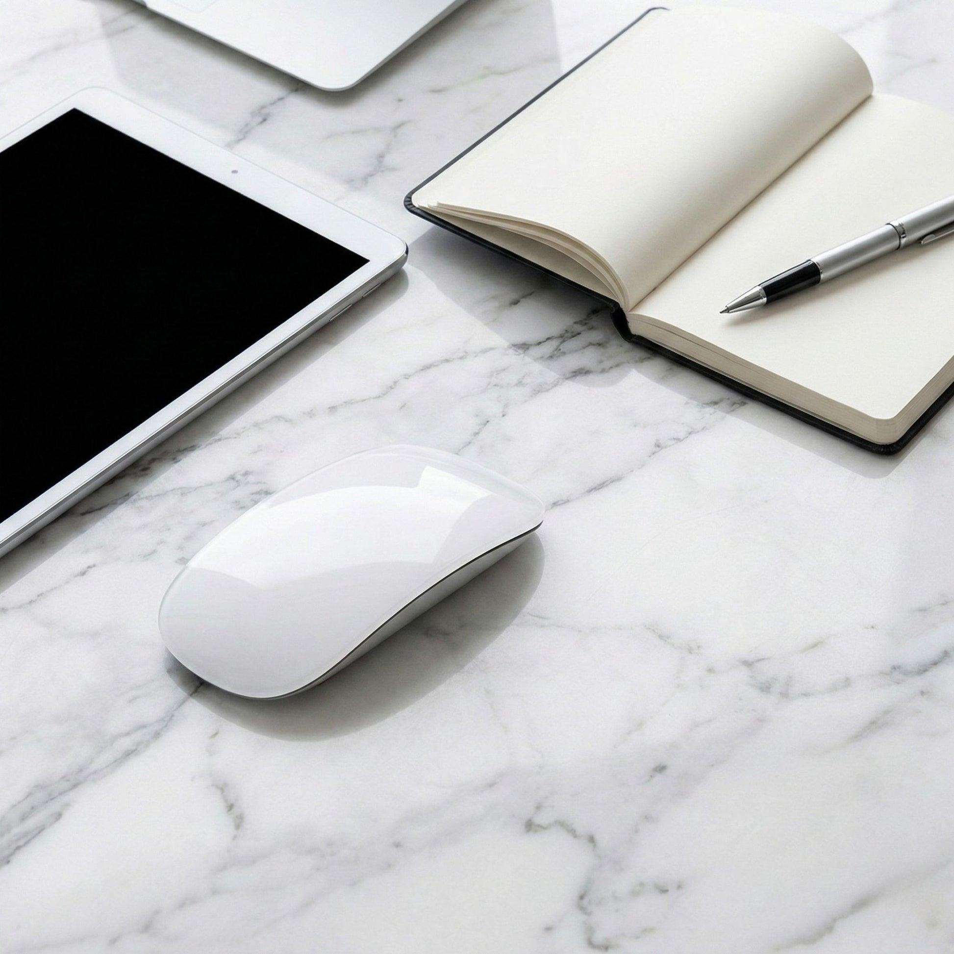 M103 Mouse Wireless cu Gesturi, Bluetooth si 2.4GHz, Reincarcabil prin USB, Ultra Subtire si Silentios, 1600 DPI Ajustabil, Buton Desktop, Compatibil PC, Laptop si Tableta, Alb