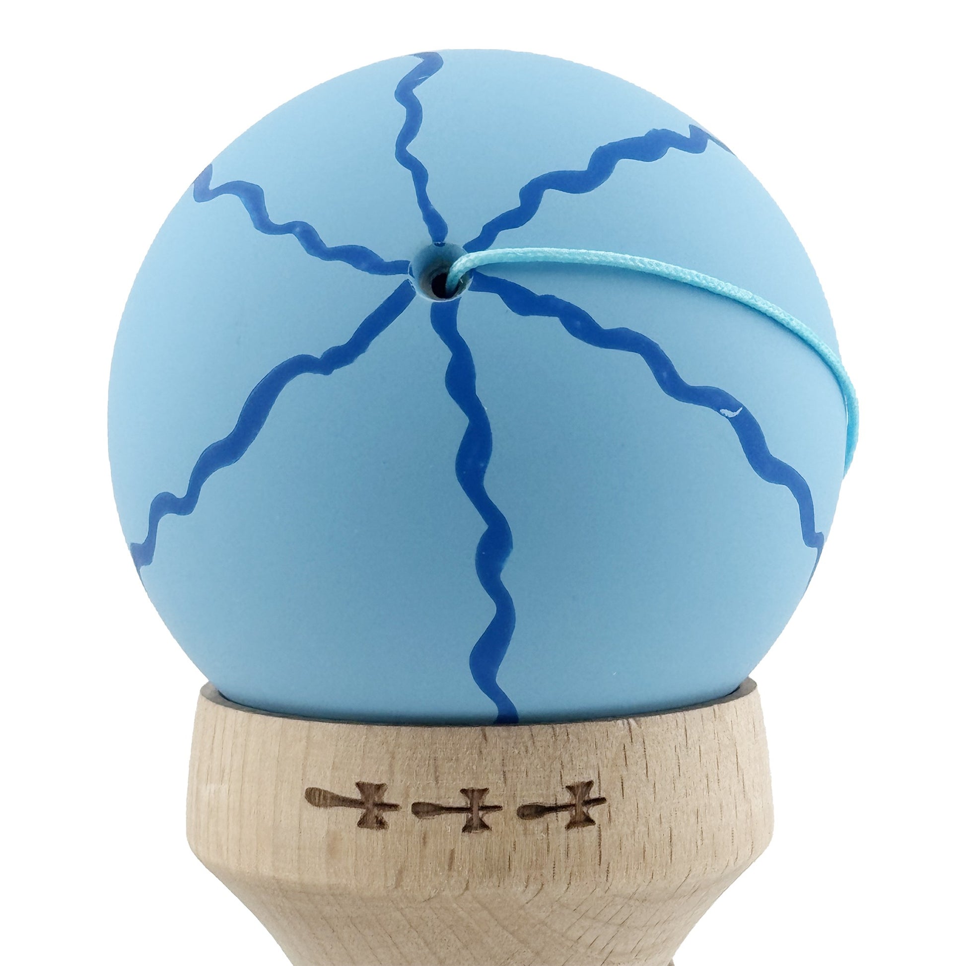 Kendama X Originala, Model V3 Special Albastru Deschis, Profesionala, Cupe Mari King Size, Rubber Grip, Gaura in Baza, Rulment, Ata 55cm
