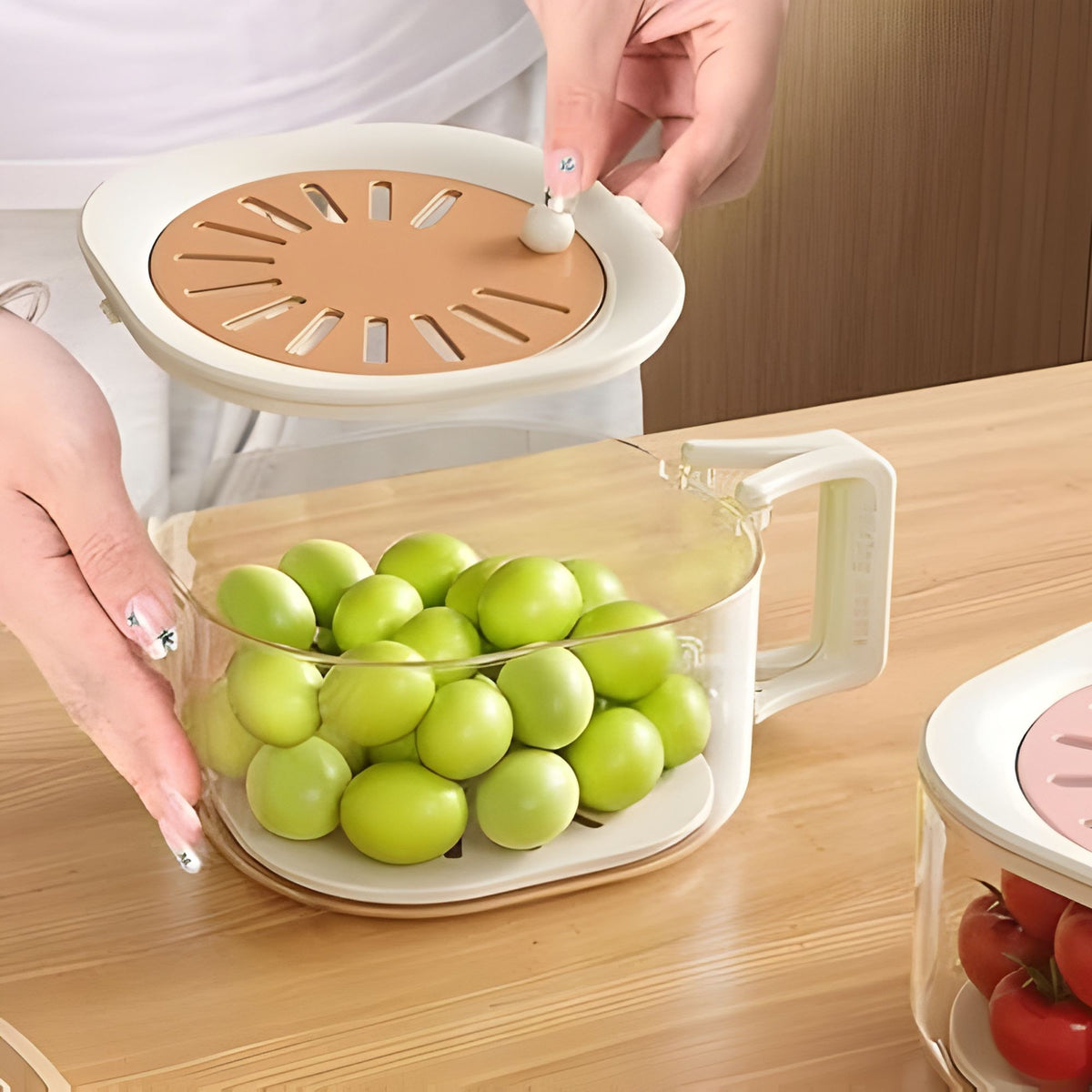 Cos de Scurgere Fructe si Legume 2 in 1, Filtru Telescopic si Bol Depozitare, Plastic Durabil, Maner Ergonomic, 15 x 15 x 8.5 cm, Maro/Bej