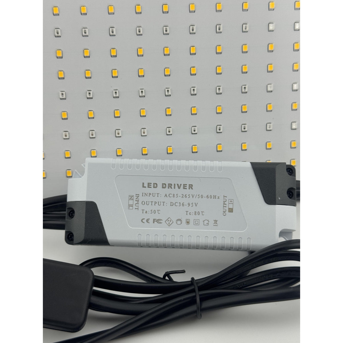 Lampa Crestere Plante Keel Edge, Panou 500 LED, Spectru Complet Alb Cald, Rosu si Albastru, Putere 45W, Alimentare 85-265V, Dimensiuni 30 x 30 cm, Negru