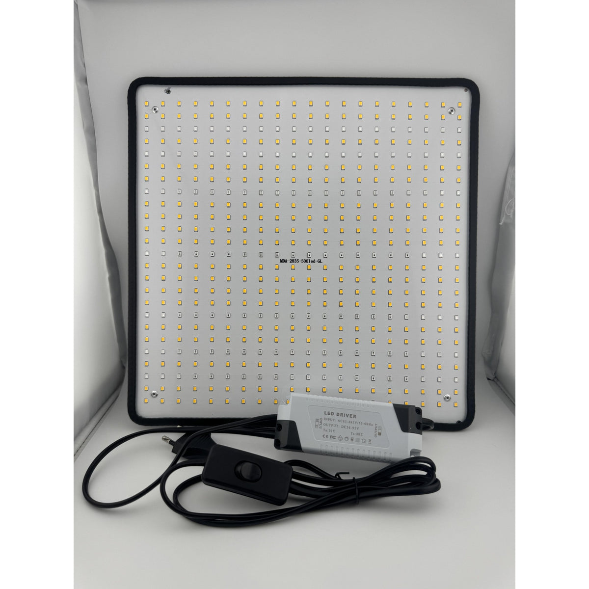 Lampa Crestere Plante Keel Edge, Panou 500 LED, Spectru Complet Alb Cald, Rosu si Albastru, Putere 45W, Alimentare 85-265V, Dimensiuni 30 x 30 cm, Negru