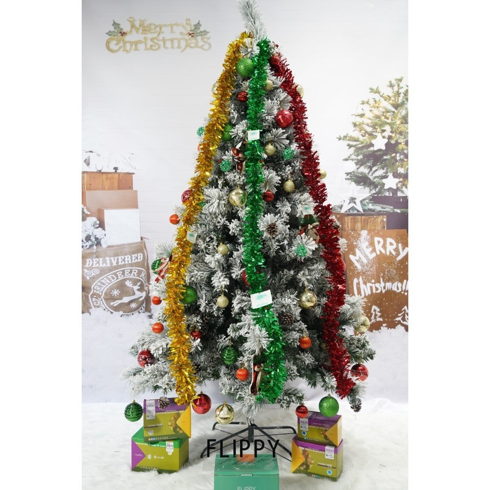 Brad Artificial de Craciun Nins, Decorat cu Conuri de Pin, Aspect Natural cu 630 Ramuri, Interior si Exterior, Suport Metalic Inclus, Inaltime 210 cm, Diametru 131 cm, Alb si Verde