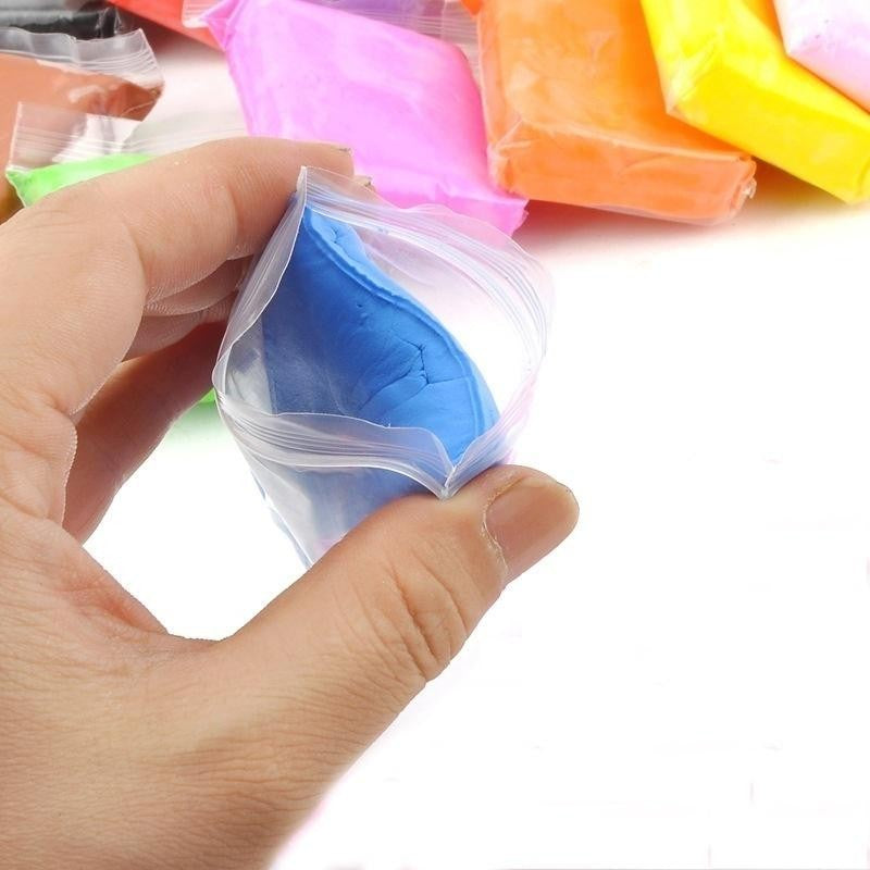 Set Plastilina Inteligenta Magicul Clay, Plastilina Modelatoare Moale Si Elastica, Include Accesorii Modelare, 12 Pungi, Multicolor, Varsta +3 Ani
