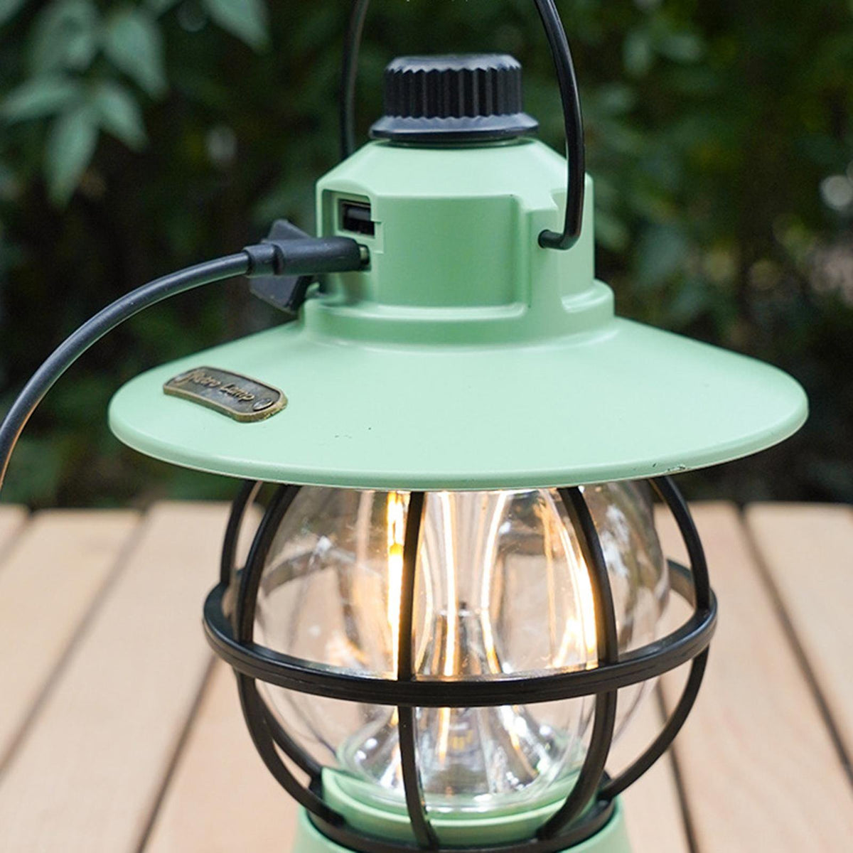 Lampă De Camping Retro, Felinar Vintage LED Cu Acumulator 1200 mAh, Reîncărcabilă USB, 3 Moduri Lumină, Intensitate Reglabilă, Rezistentă La Apă, ABS Și Metal, Verde Mint