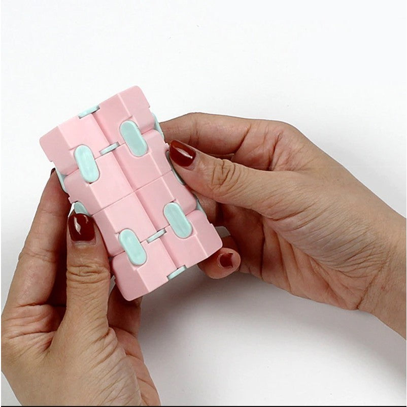 Cub Antistres Infinity Magic Cube, Jucarie Fidget Pentru Concentrare, Material ABS, 4x4x4 cm, Multicolor