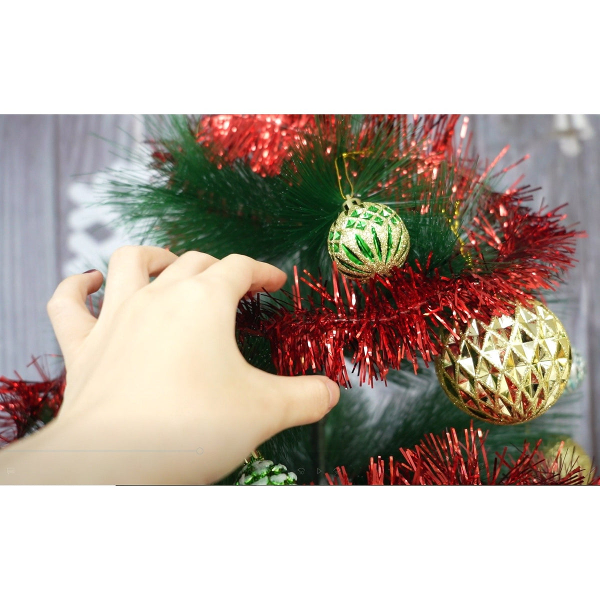 Beteala Craciun Tip Sir, Decoratiune Brad Interior si Exterior, Folie PVC, Rosu, 2 m x 7 cm