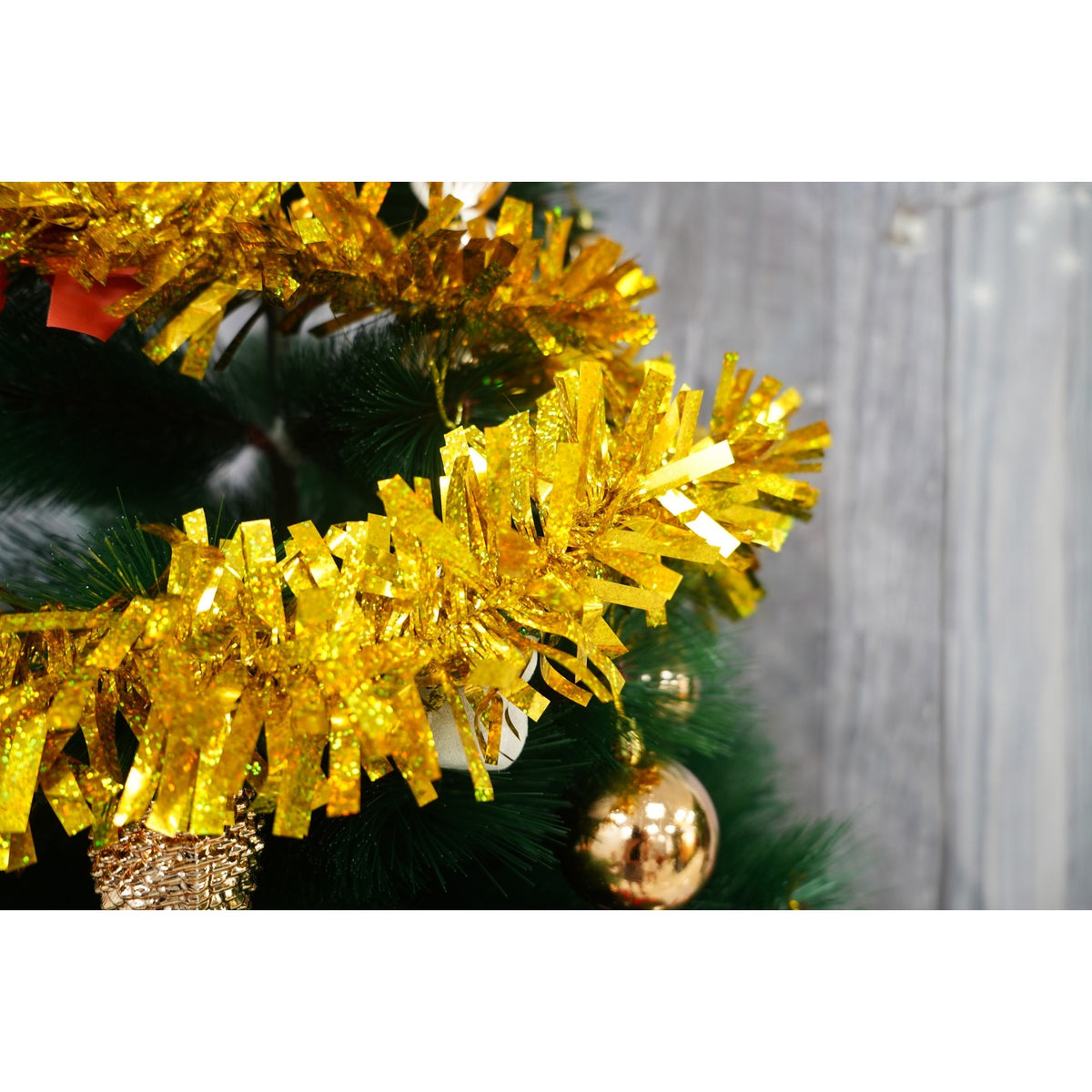 Beteala Craciun, Ghirlanda Decorativa Pufoasa, Folie PVC Rezistenta, Interior si Exterior, Galben, 2 m x 9 cm
