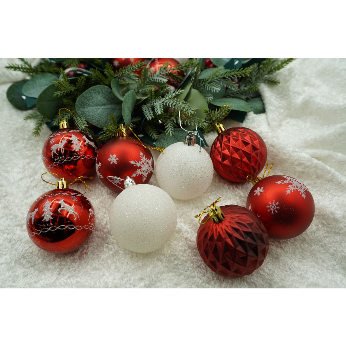 Set 24 Globuri de Crăciun pentru Brad, Ornamente Sferice cu Finisaj Sclipitor, Plastic Rezistent, Alb și Roșu, Diametru 6 cm